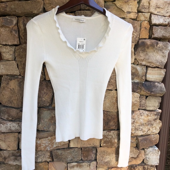 Hooked Up by IOT Ruffled V-Neck Ribbed Sweater - Picture 8 of 8